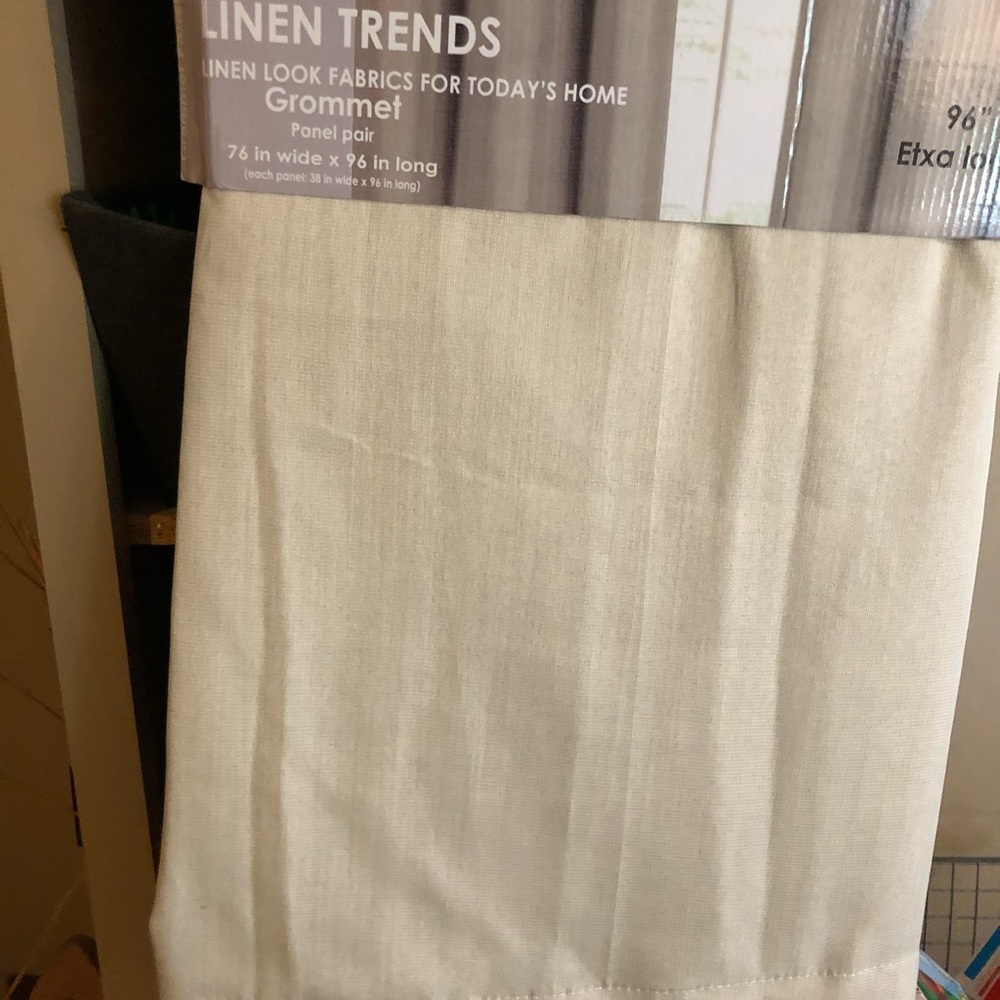 Curtains pair of panels Sz 74x96 - Picture 2 of 4